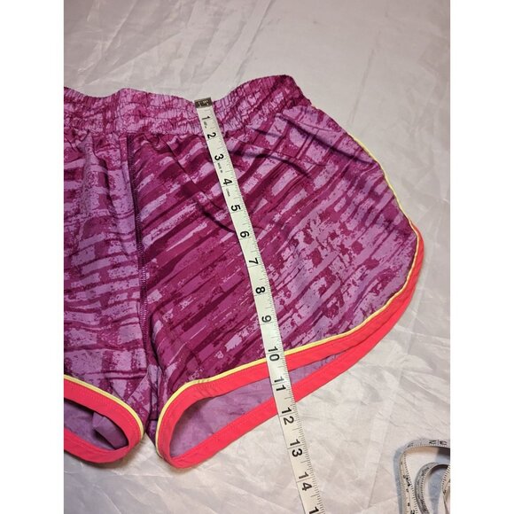Under Armour Womens Size Small Pink Perfect Pace Running Shorts Heatgear Lined - Picture 10 of 12